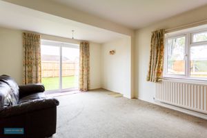 Sitting Room- click for photo gallery